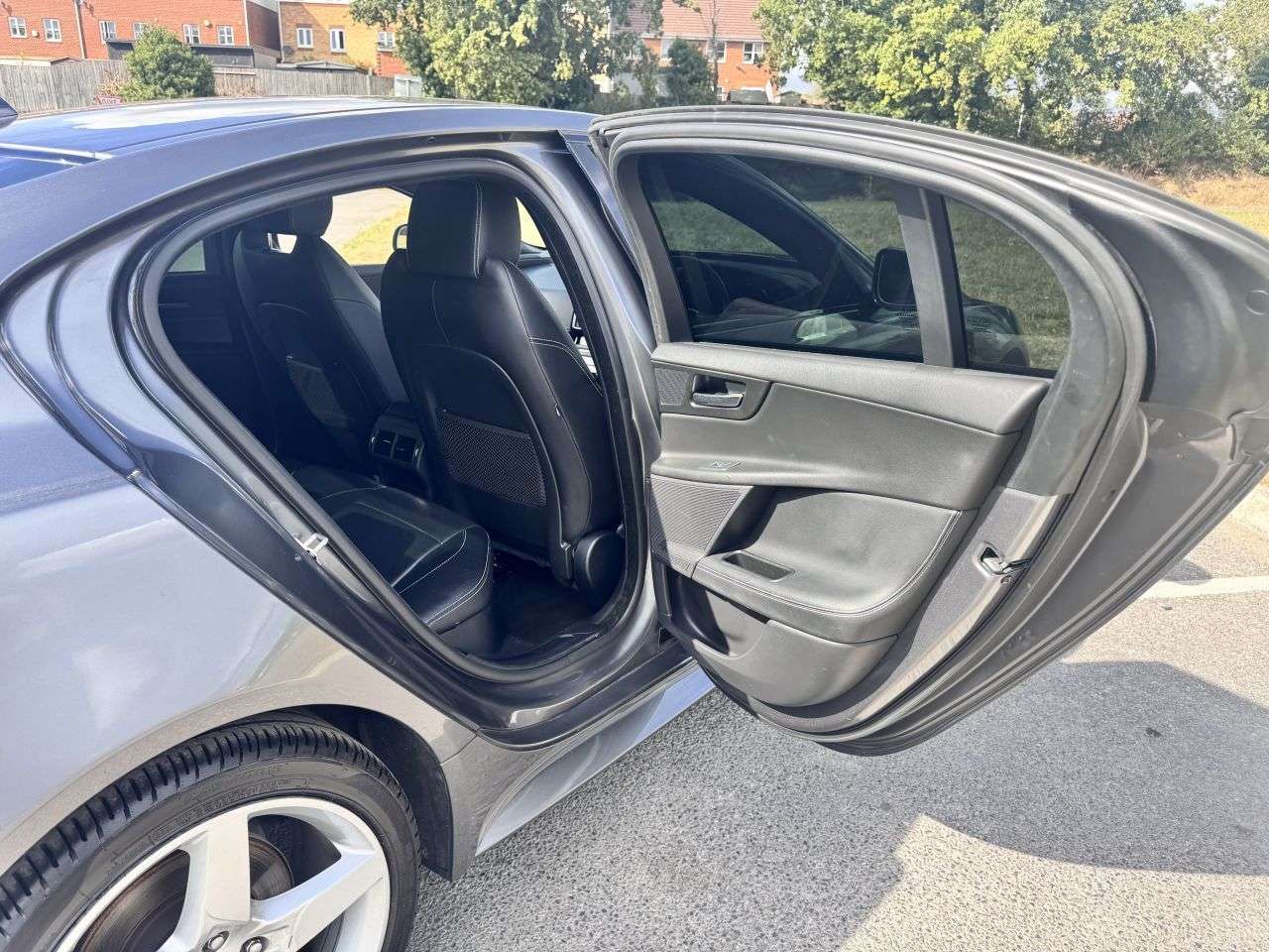 2016 JAGUAR XE 2016 JAGUAR XE