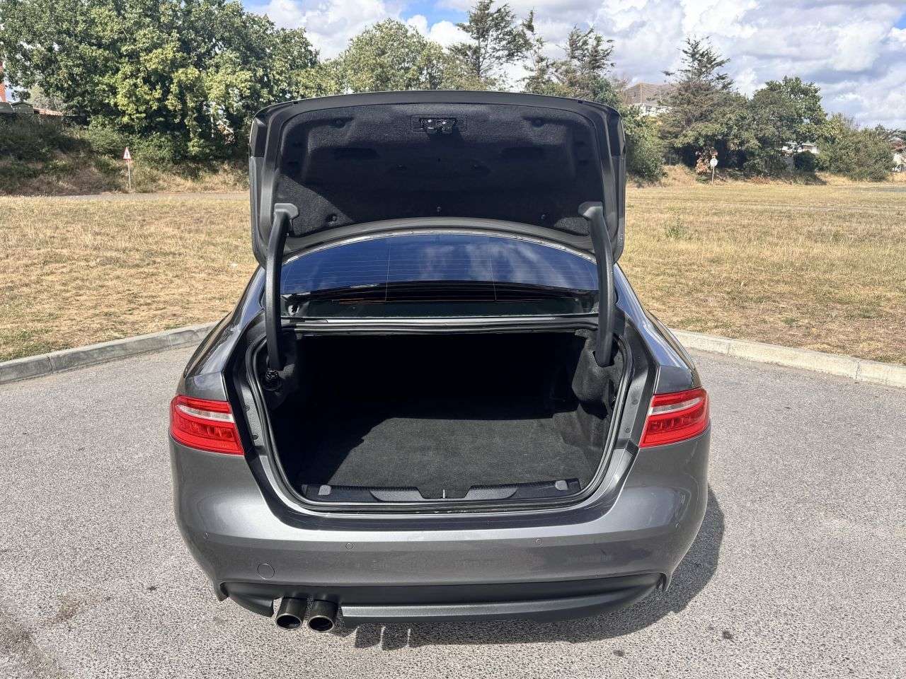 2016 JAGUAR XE 2016 JAGUAR XE