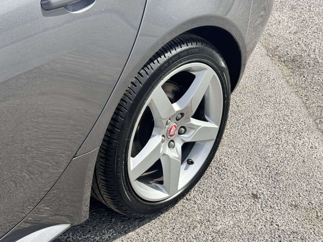 2016 JAGUAR XE 2016 JAGUAR XE