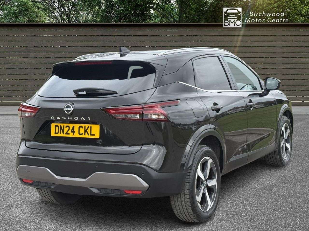 A 2024 NISSAN QASHQAI 1.3 DIG-T MHEV N-Connecta SUV 5dr Petrol Hybrid XTRON Euro 6 (s/s) (158 ps) A 2024 NISSAN QASHQAI 1.3 DIG-T MHEV N-Connecta SUV 5dr Petrol Hybrid XTRON Euro 6 (s/s) (158 ps)