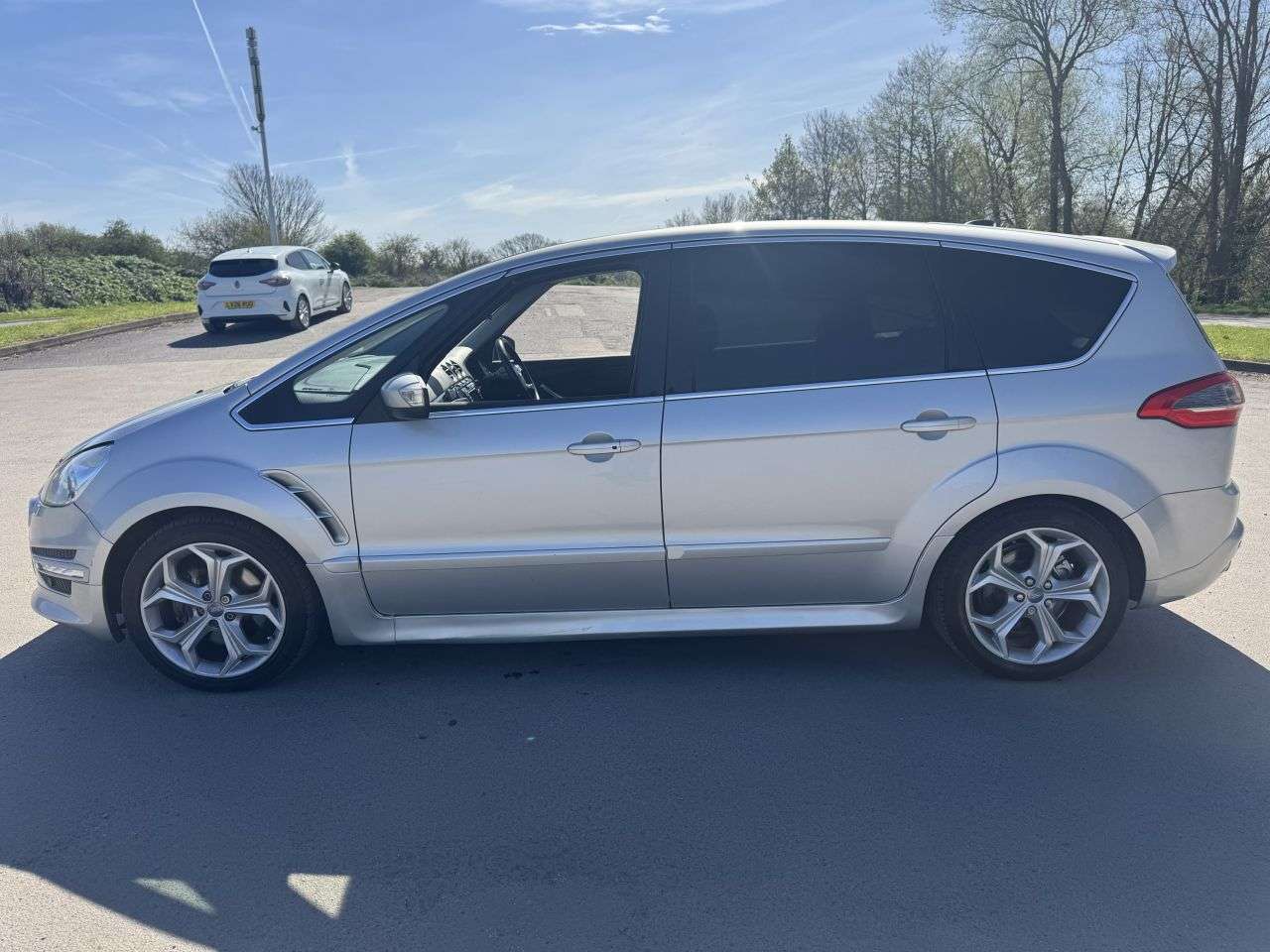 A 2011 FORD S-MAX 2.0T EcoBoost Titanium X Sport MPV 5dr Petrol Powershift Euro 5 (240 ps) A 2011 FORD S-MAX 2.0T EcoBoost Titanium X Sport MPV 5dr Petrol Powershift Euro 5 (240 ps)