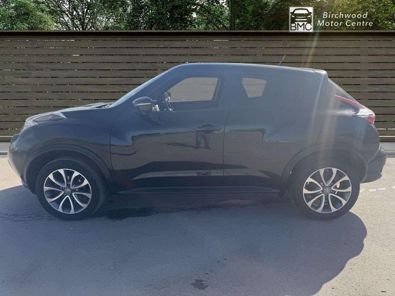 A 2016 NISSAN JUKE 1.6 Tekna SUV 5dr Petrol XTRON Euro 6 (117 ps) SATALITE NAVIGATION A 2016 NISSAN JUKE 1.6 Tekna SUV 5dr Petrol XTRON Euro 6 (117 ps) SATALITE NAVIGATION