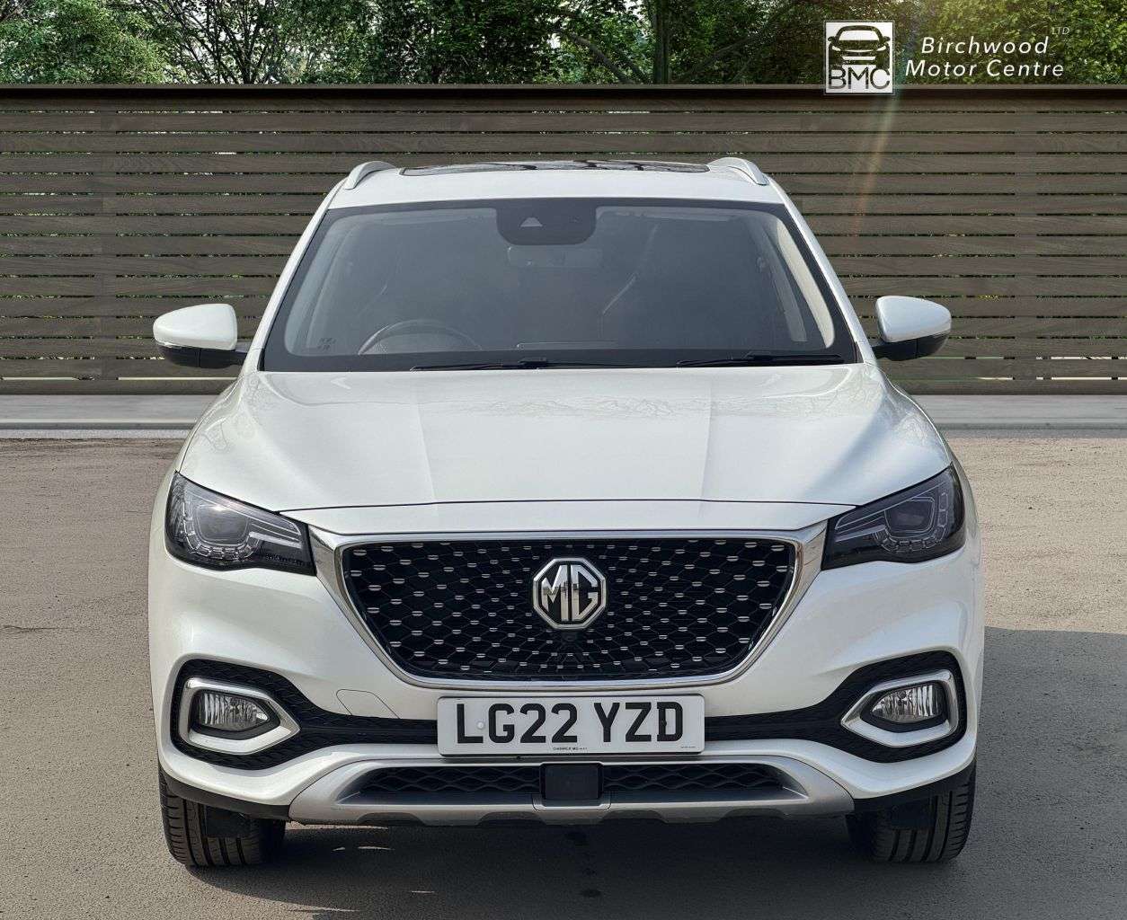A 2022 MG MG HS 1.5 T-GDI Exclusive SUV 5dr Petrol DCT Euro 6 (s/s) (162 ps) FULL SERVICE H A 2022 MG MG HS 1.5 T-GDI Exclusive SUV 5dr Petrol DCT Euro 6 (s/s) (162 ps) FULL SERVICE H