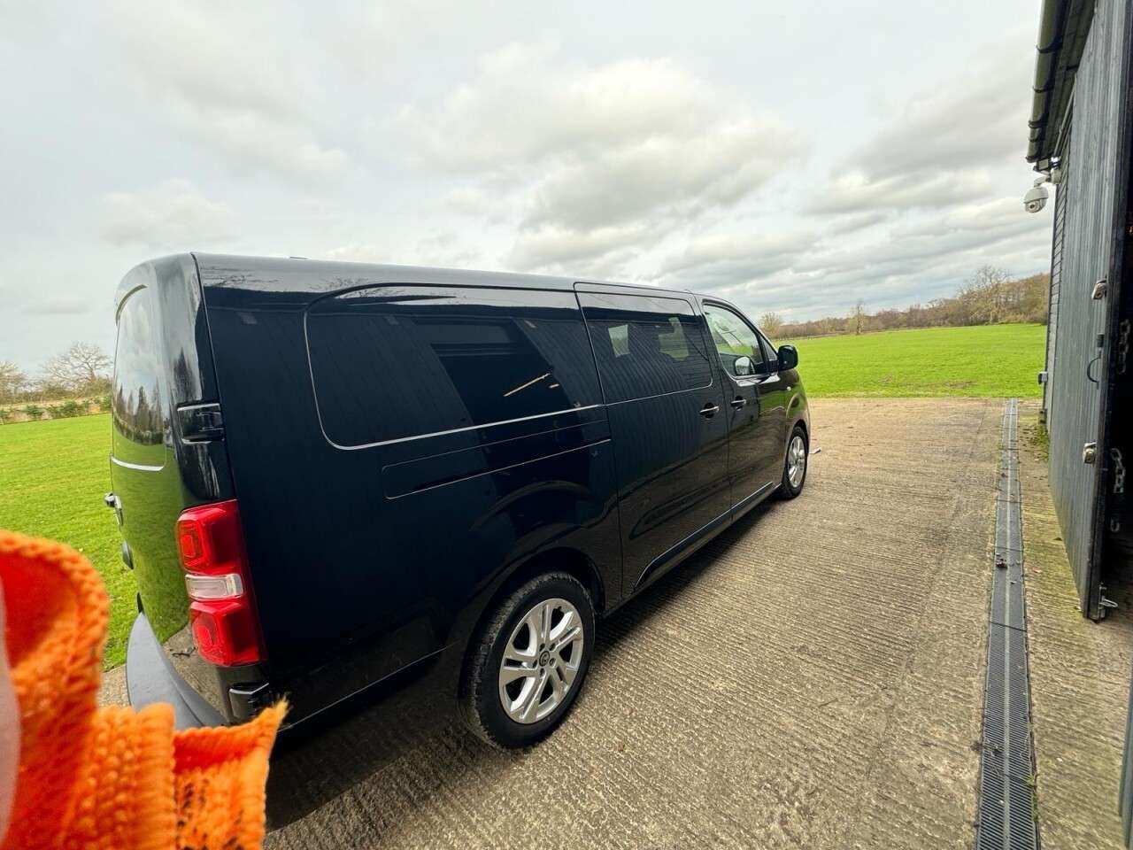 A 2022 VAUXHALL VIVARO 2.0 Turbo D 3100 Elite Crew Van Double Cab 5dr Diesel Manual L2 H1 Euro 6 ( A 2022 VAUXHALL VIVARO 2.0 Turbo D 3100 Elite Crew Van Double Cab 5dr Diesel Manual L2 H1 Euro 6 (