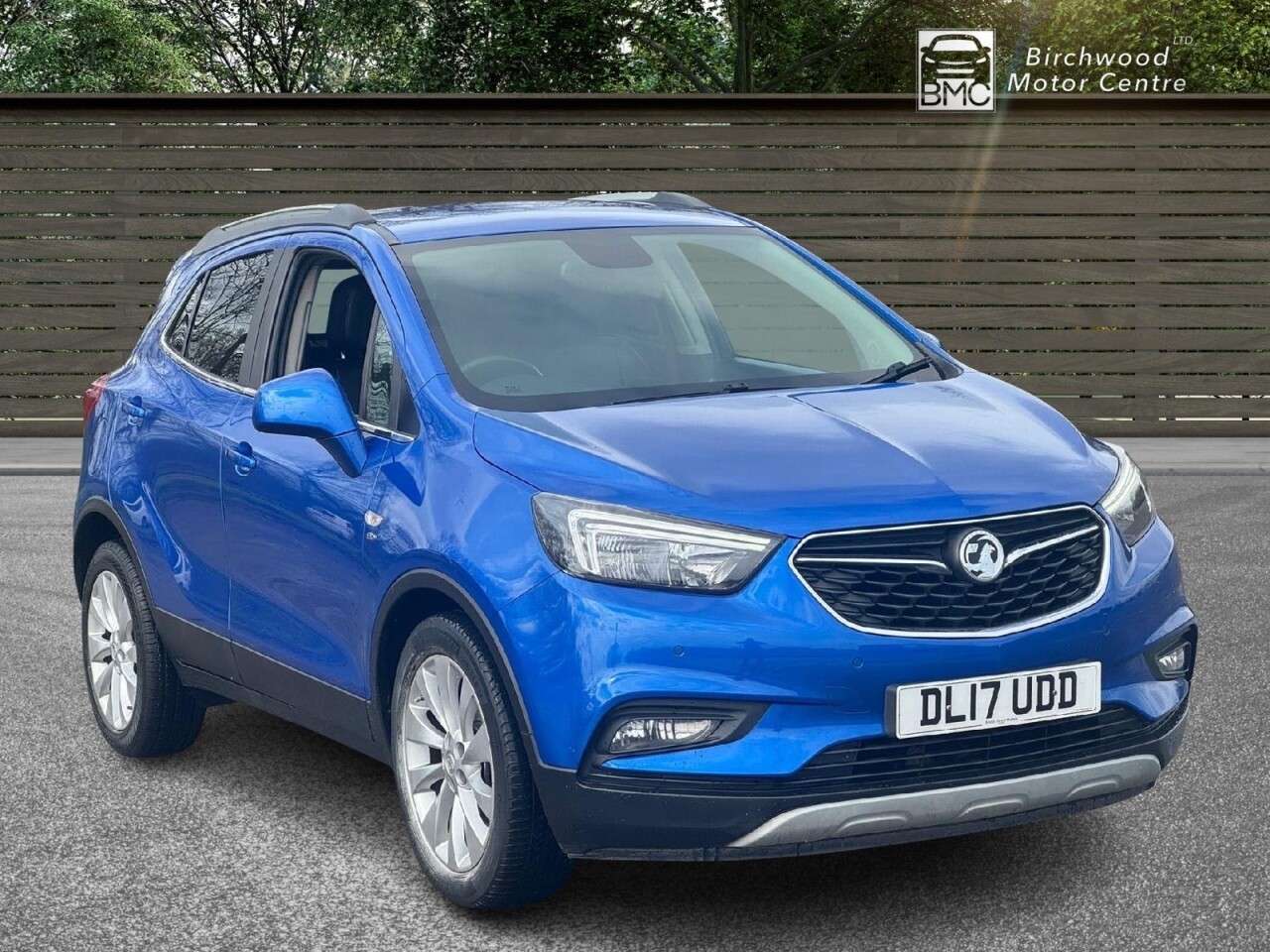 A 2017 VAUXHALL MOKKA X 1.6i Elite SUV 5dr Petrol Manual Euro 6 (s/s) (115 ps) FULL SERVICE HISTORY A 2017 VAUXHALL MOKKA X 1.6i Elite SUV 5dr Petrol Manual Euro 6 (s/s) (115 ps) FULL SERVICE HISTORY