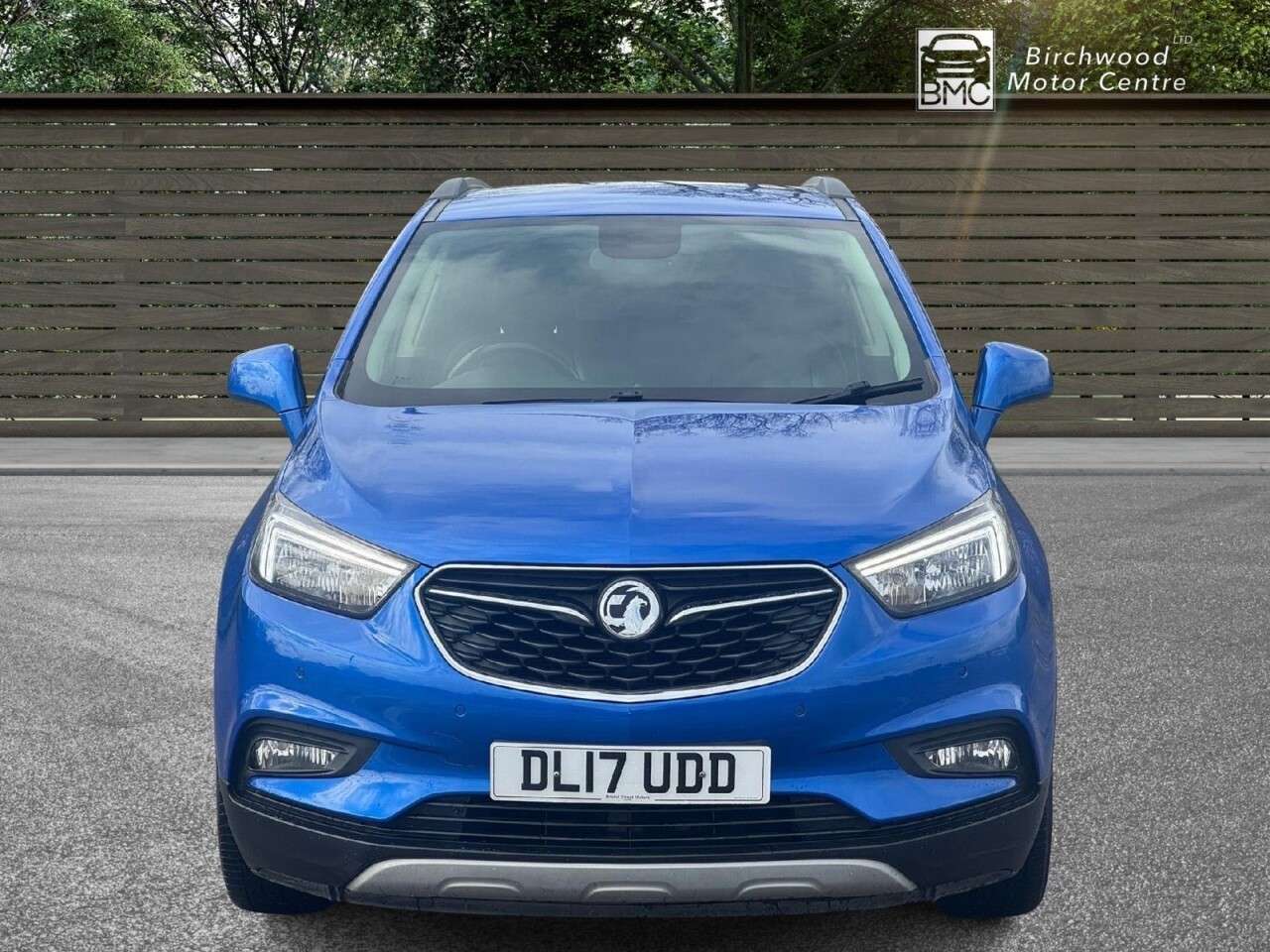 A 2017 VAUXHALL MOKKA X 1.6i Elite SUV 5dr Petrol Manual Euro 6 (s/s) (115 ps) FULL SERVICE HISTORY A 2017 VAUXHALL MOKKA X 1.6i Elite SUV 5dr Petrol Manual Euro 6 (s/s) (115 ps) FULL SERVICE HISTORY