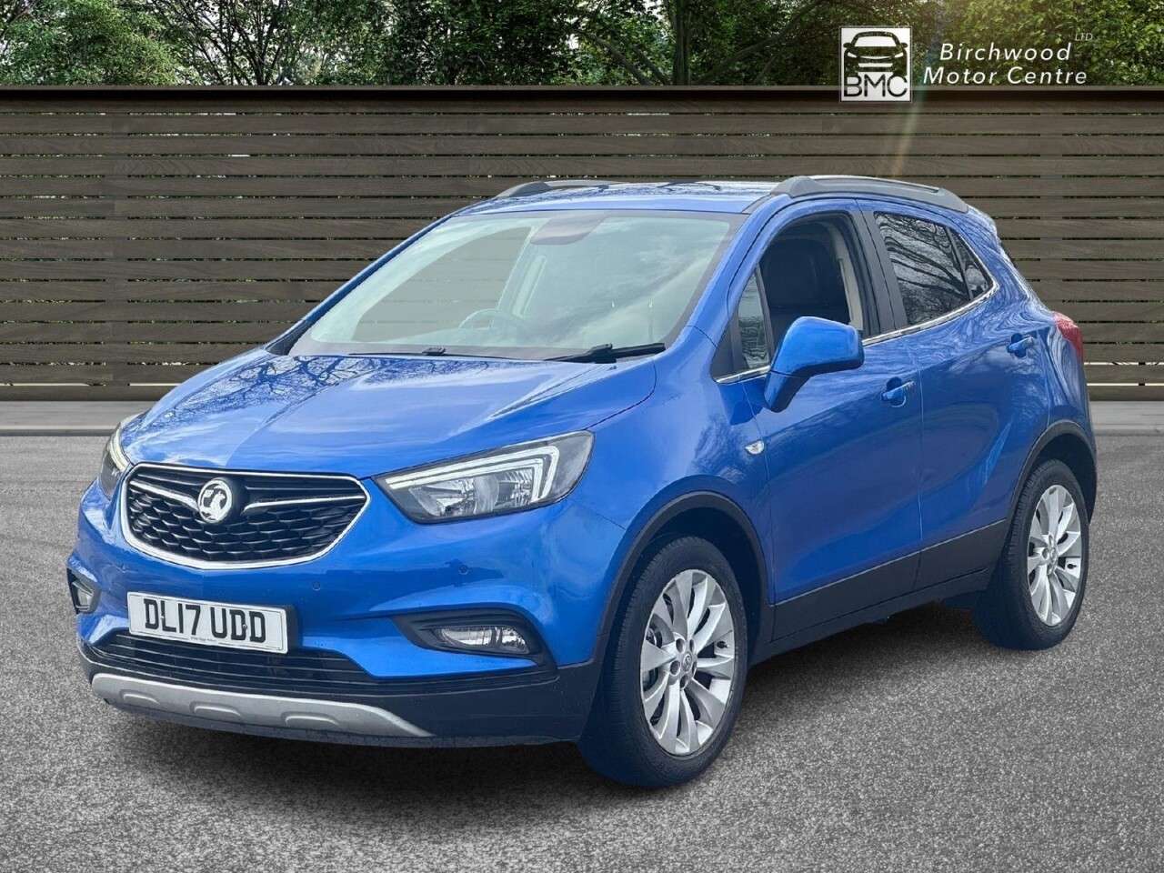 A 2017 VAUXHALL MOKKA X 1.6i Elite SUV 5dr Petrol Manual Euro 6 (s/s) (115 ps) FULL SERVICE HISTORY A 2017 VAUXHALL MOKKA X 1.6i Elite SUV 5dr Petrol Manual Euro 6 (s/s) (115 ps) FULL SERVICE HISTORY