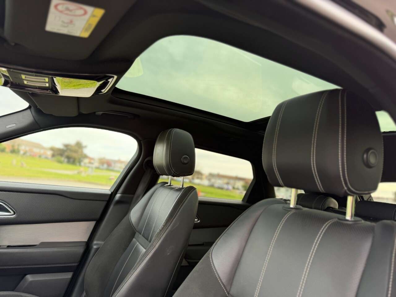 2019 LAND ROVER RANGE ROVER VELAR 2019 LAND ROVER RANGE ROVER VELAR