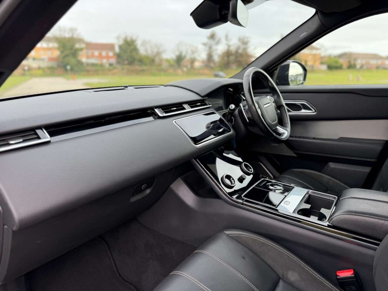 2019 LAND ROVER RANGE ROVER VELAR 2019 LAND ROVER RANGE ROVER VELAR