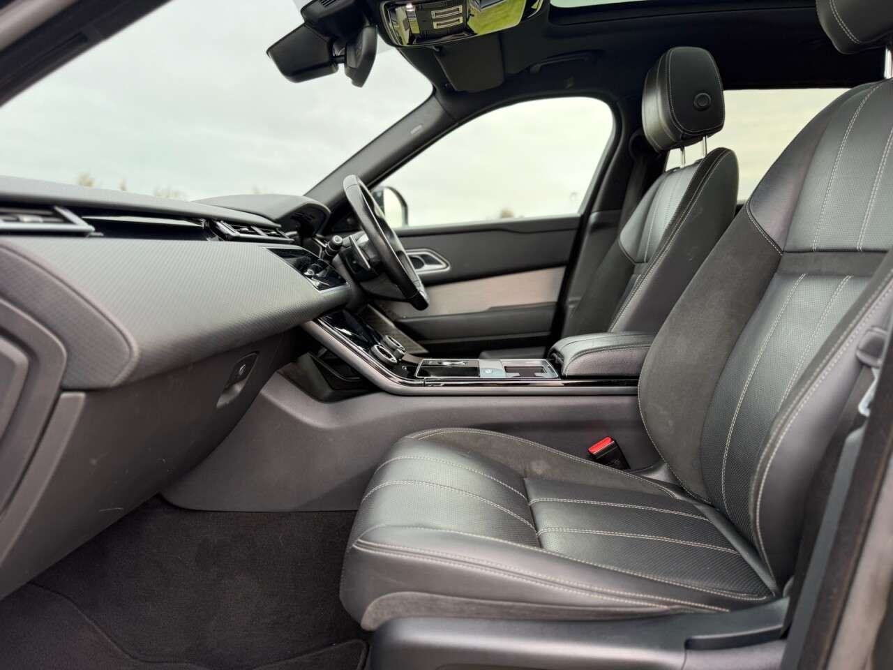 2019 LAND ROVER RANGE ROVER VELAR 2019 LAND ROVER RANGE ROVER VELAR