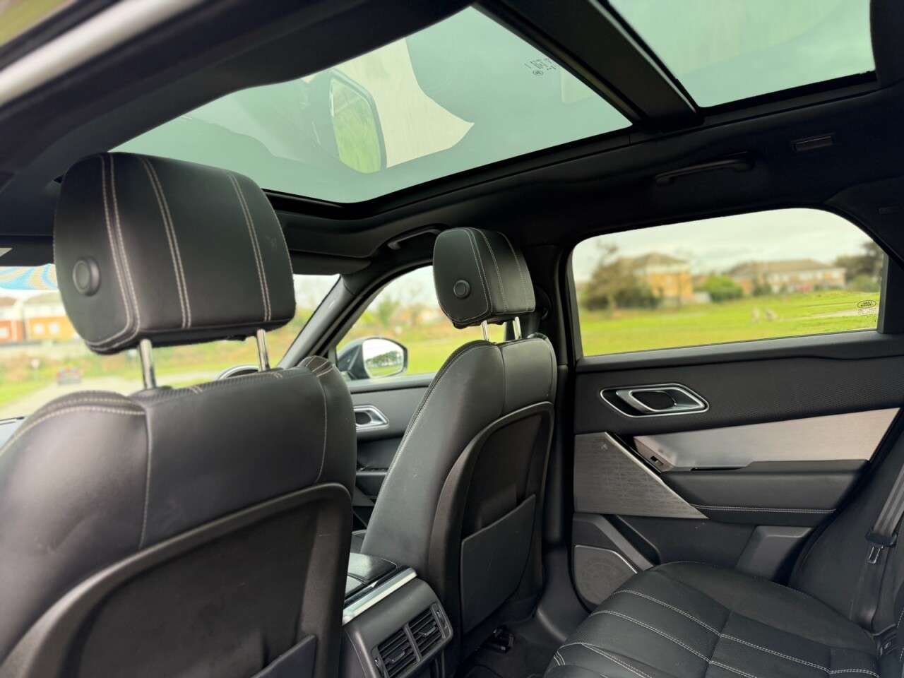 2019 LAND ROVER RANGE ROVER VELAR 2019 LAND ROVER RANGE ROVER VELAR