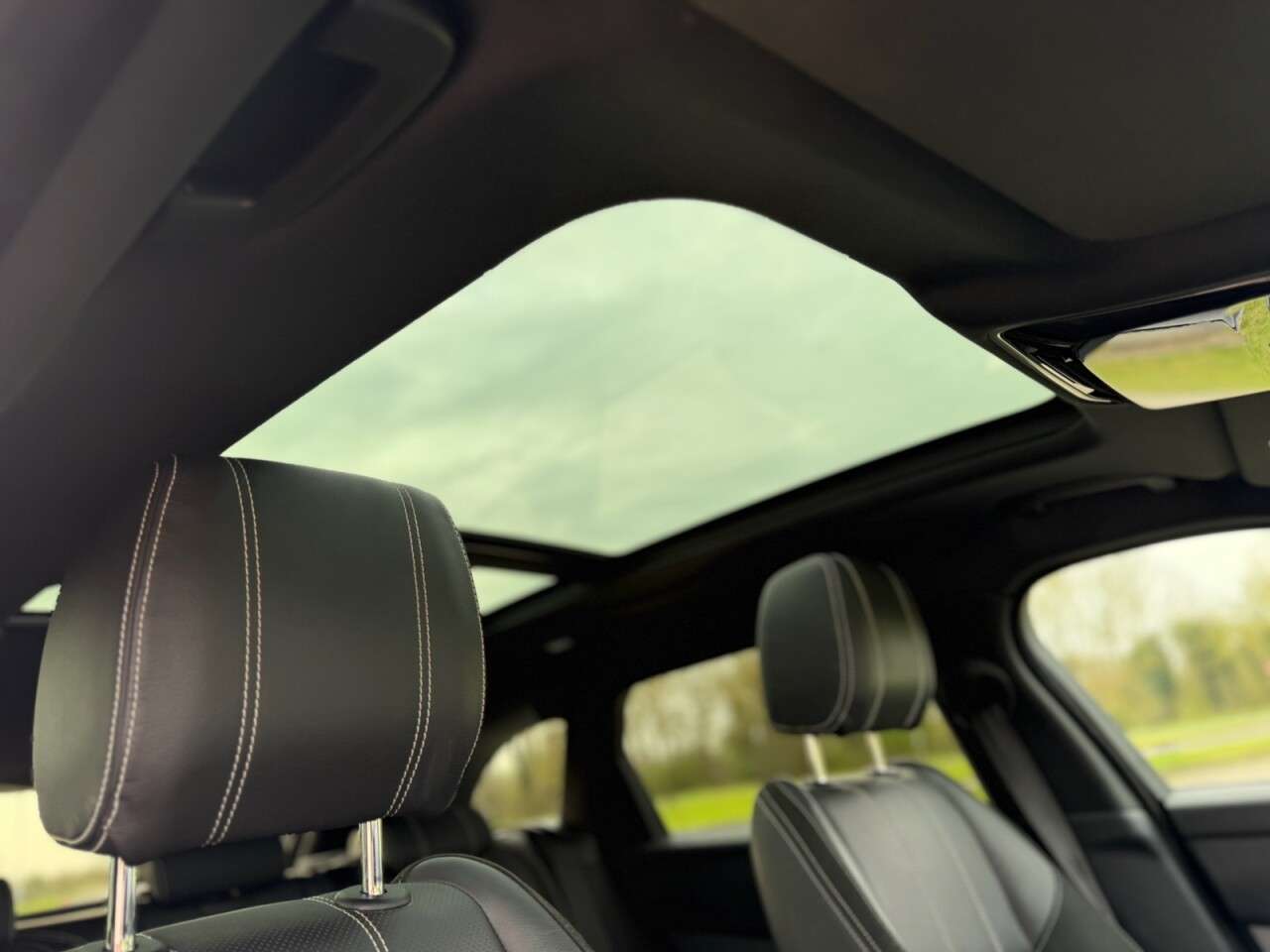 2019 LAND ROVER RANGE ROVER VELAR 2019 LAND ROVER RANGE ROVER VELAR