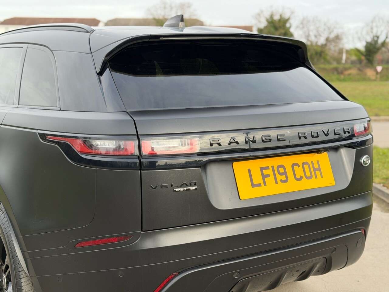 2019 LAND ROVER RANGE ROVER VELAR 2019 LAND ROVER RANGE ROVER VELAR