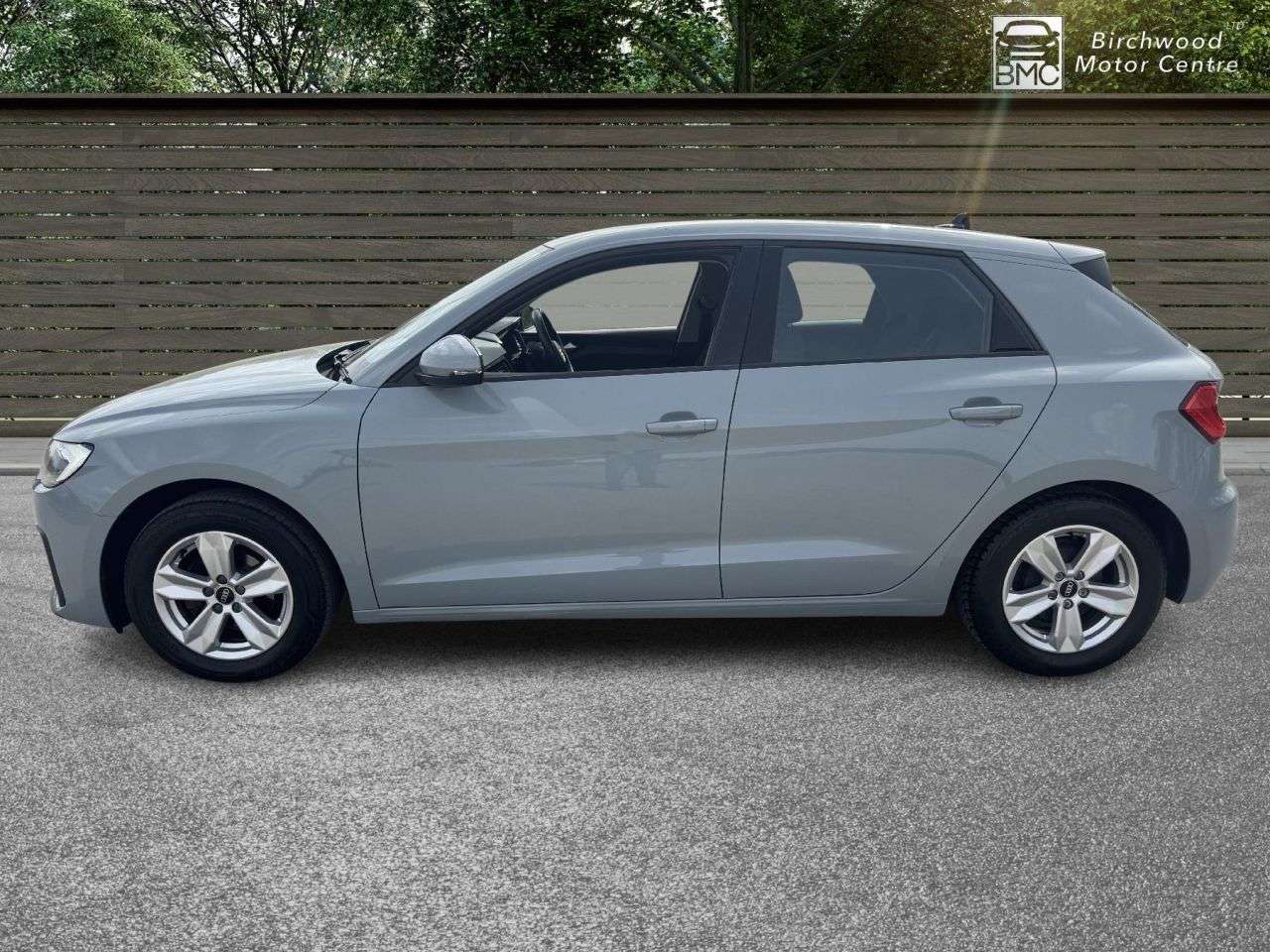 A 2022 AUDI A1 1.0 TFSI 25 Technik Sportback 5dr Petrol Manual Euro 6 (s/s) (95 ps) FULL S A 2022 AUDI A1 1.0 TFSI 25 Technik Sportback 5dr Petrol Manual Euro 6 (s/s) (95 ps) FULL S