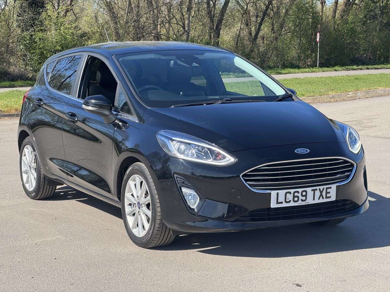 A 2019 FORD FIESTA 1.0T EcoBoost GPF Titanium X Hatchback 5dr Petrol Manual Euro 6 (s/s) (100 A 2019 FORD FIESTA 1.0T EcoBoost GPF Titanium X Hatchback 5dr Petrol Manual Euro 6 (s/s) (100