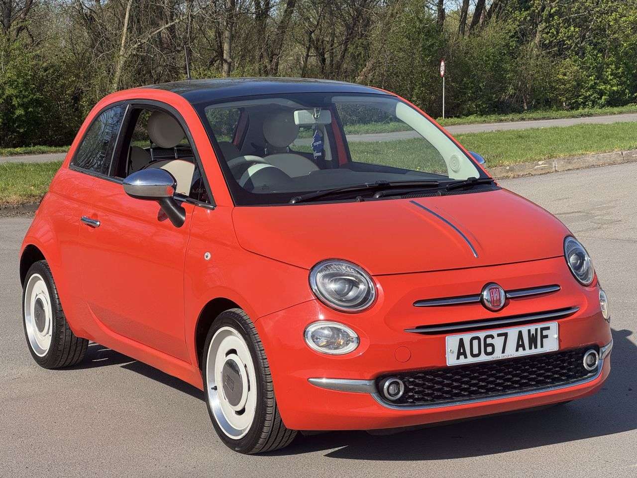 A 2017 FIAT 500 1.2 Anniversario Hatchback 3dr Petrol Manual Euro 6 (s/s) (69 bhp) A 2017 FIAT 500 1.2 Anniversario Hatchback 3dr Petrol Manual Euro 6 (s/s) (69 bhp)