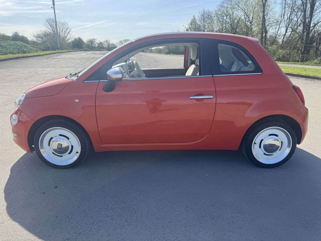A 2017 FIAT 500 1.2 Anniversario Hatchback 3dr Petrol Manual Euro 6 (s/s) (69 bhp) A 2017 FIAT 500 1.2 Anniversario Hatchback 3dr Petrol Manual Euro 6 (s/s) (69 bhp)