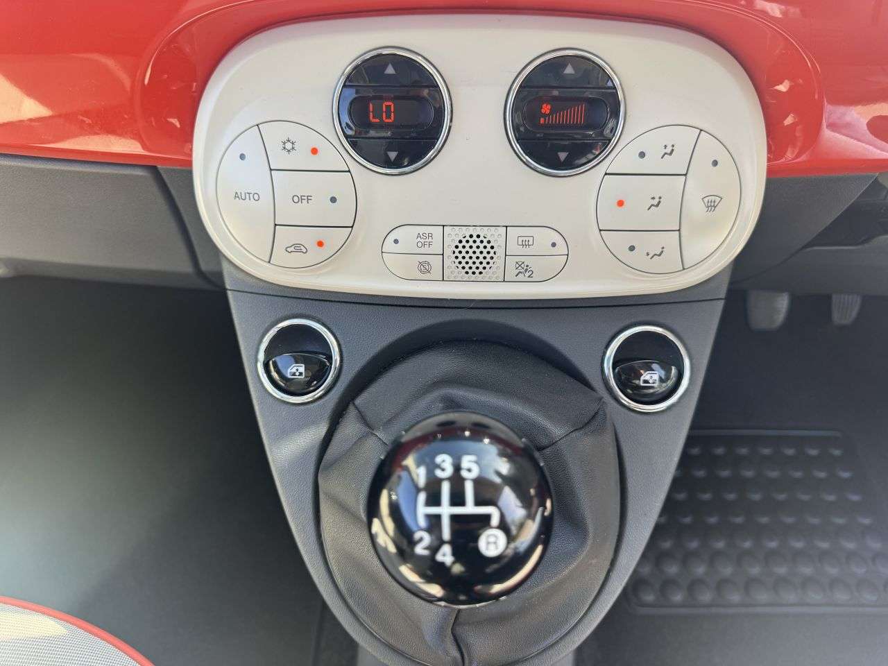 2017 FIAT 500 2017 FIAT 500