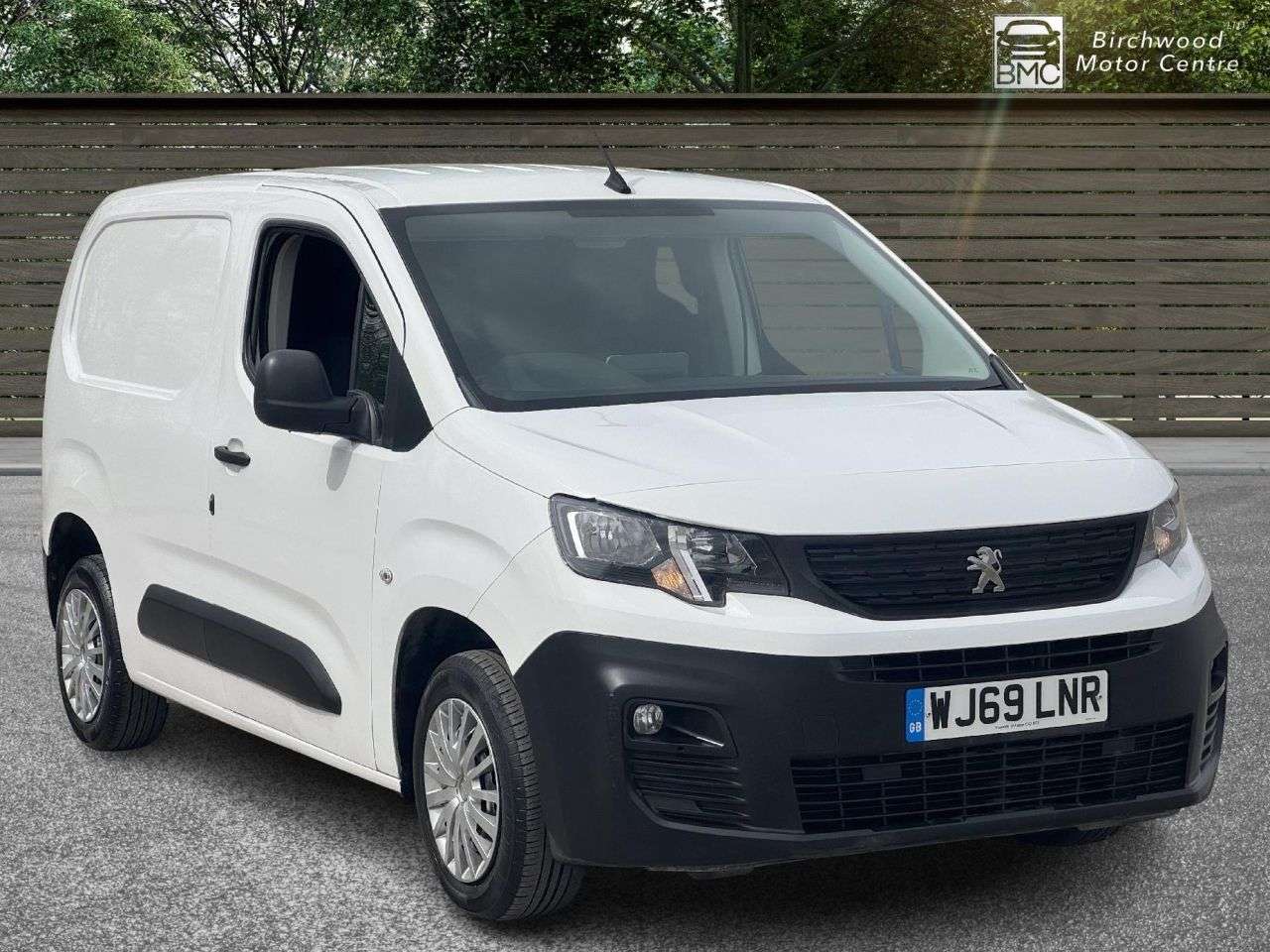 A 2019 PEUGEOT PARTNER 1.5 BlueHDi 650 Professional Standard Panel Van 5dr Diesel Manual SWB Euro A 2019 PEUGEOT PARTNER 1.5 BlueHDi 650 Professional Standard Panel Van 5dr Diesel Manual SWB Euro