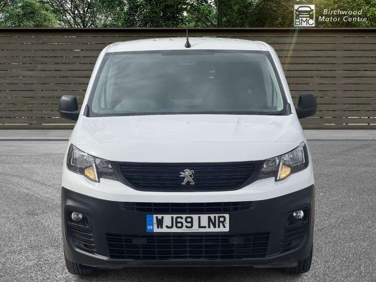 A 2019 PEUGEOT PARTNER 1.5 BlueHDi 650 Professional Standard Panel Van 5dr Diesel Manual SWB Euro A 2019 PEUGEOT PARTNER 1.5 BlueHDi 650 Professional Standard Panel Van 5dr Diesel Manual SWB Euro