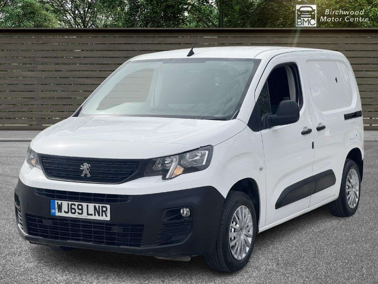 A 2019 PEUGEOT PARTNER 1.5 BlueHDi 650 Professional Standard Panel Van 5dr Diesel Manual SWB Euro A 2019 PEUGEOT PARTNER 1.5 BlueHDi 650 Professional Standard Panel Van 5dr Diesel Manual SWB Euro