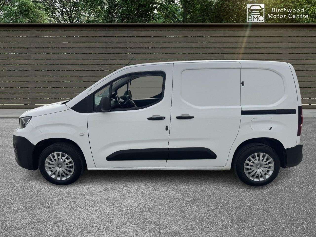 A 2019 PEUGEOT PARTNER 1.5 BlueHDi 650 Professional Standard Panel Van 5dr Diesel Manual SWB Euro A 2019 PEUGEOT PARTNER 1.5 BlueHDi 650 Professional Standard Panel Van 5dr Diesel Manual SWB Euro