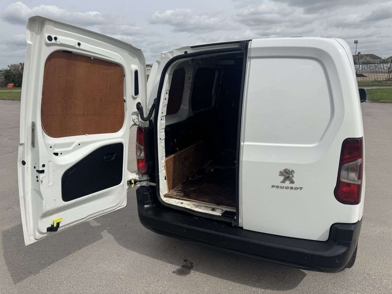 2019 PEUGEOT PARTNER 2019 PEUGEOT PARTNER