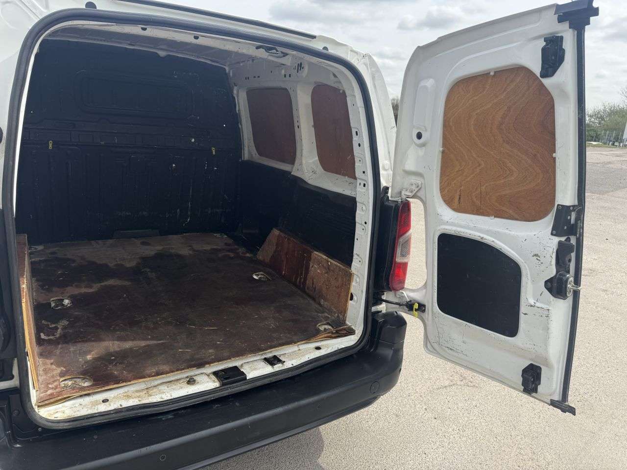 2019 PEUGEOT PARTNER 2019 PEUGEOT PARTNER