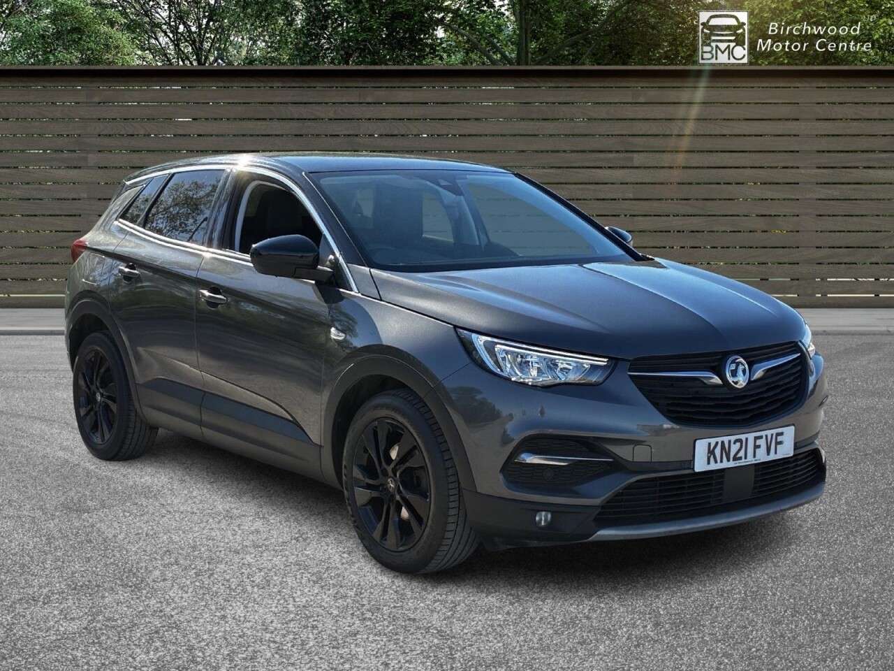 A 2021 VAUXHALL GRANDLAND X 1.2 Turbo SRi Nav SUV 5dr Petrol Manual Euro 6 (s/s) (130 ps) A 2021 VAUXHALL GRANDLAND X 1.2 Turbo SRi Nav SUV 5dr Petrol Manual Euro 6 (s/s) (130 ps)