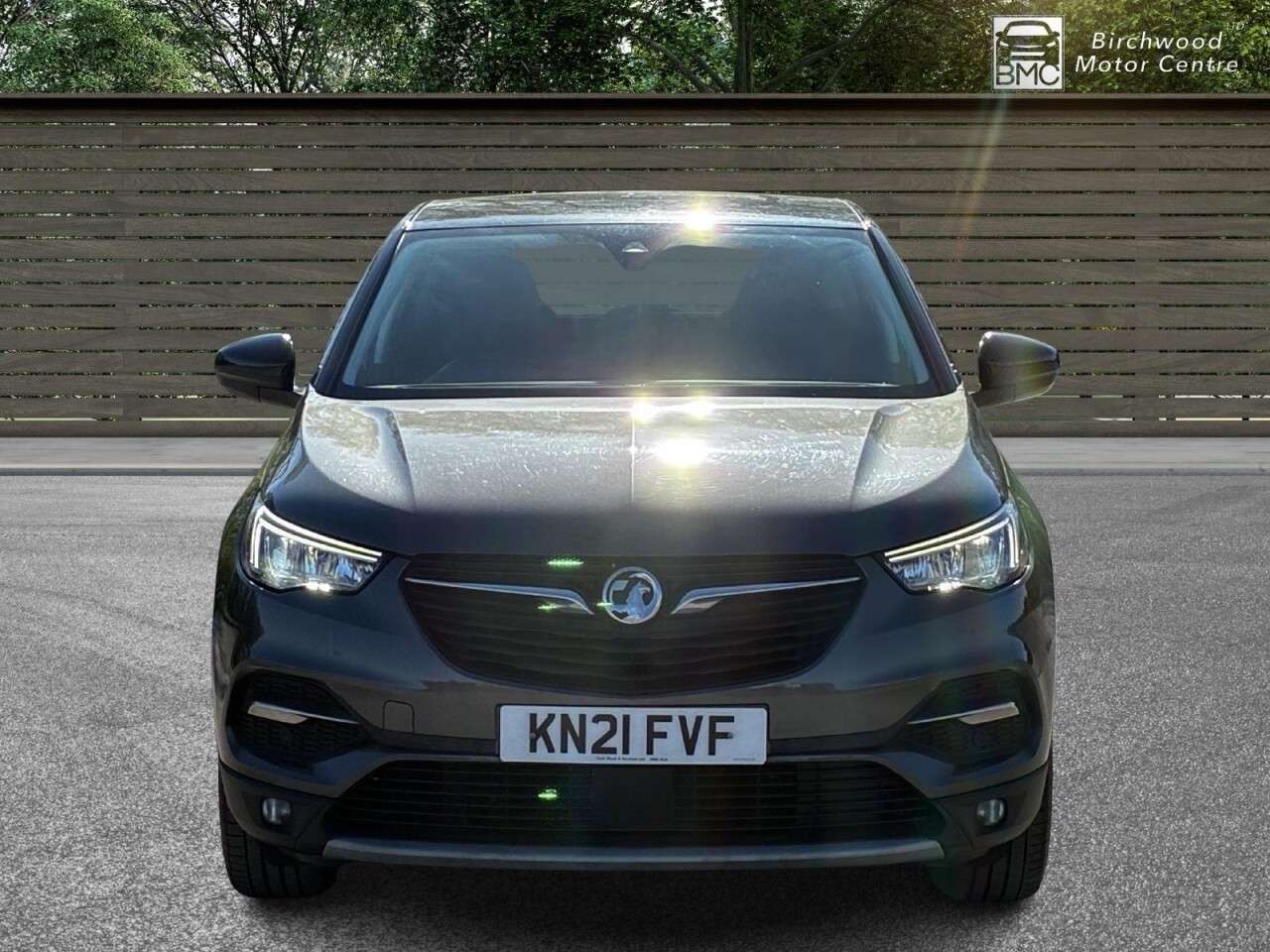 A 2021 VAUXHALL GRANDLAND X 1.2 Turbo SRi Nav SUV 5dr Petrol Manual Euro 6 (s/s) (130 ps) A 2021 VAUXHALL GRANDLAND X 1.2 Turbo SRi Nav SUV 5dr Petrol Manual Euro 6 (s/s) (130 ps)
