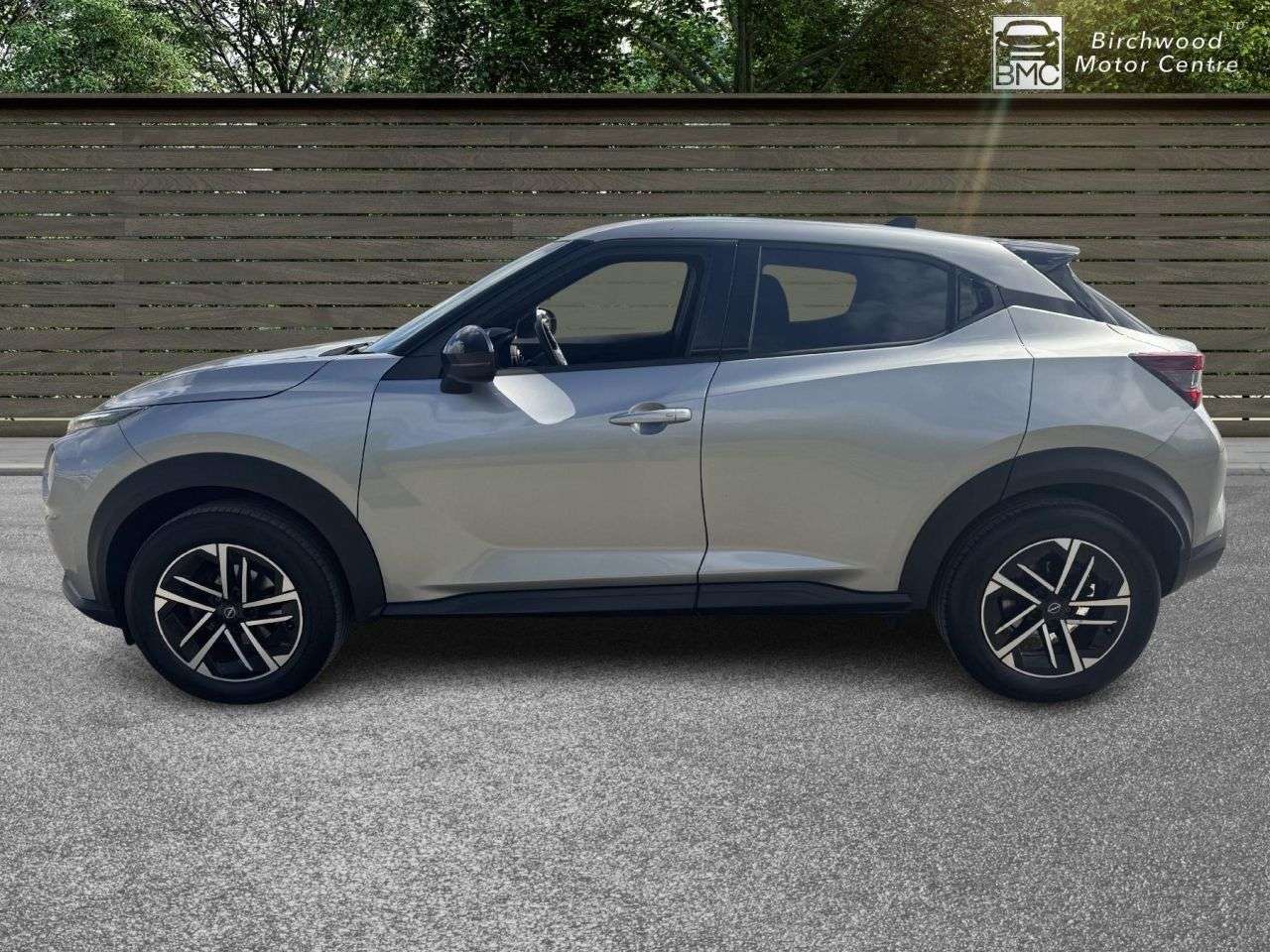 A 2025 NISSAN JUKE 1.0 DIG-T N-Connecta SUV 5dr Petrol DCT Auto Euro 6 (s/s) (114 ps) SERVICE A 2025 NISSAN JUKE 1.0 DIG-T N-Connecta SUV 5dr Petrol DCT Auto Euro 6 (s/s) (114 ps) SERVICE