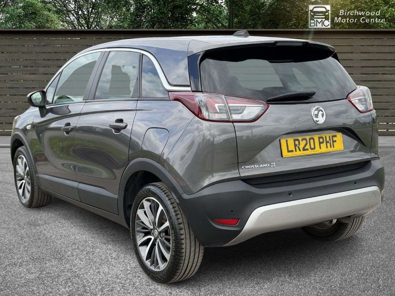 A 2020 VAUXHALL CROSSLAND X 1.2 Turbo Elite Nav SUV 5dr Petrol Auto Euro 6 (s/s) (130 ps) FULL SERVICE A 2020 VAUXHALL CROSSLAND X 1.2 Turbo Elite Nav SUV 5dr Petrol Auto Euro 6 (s/s) (130 ps) FULL SERVICE