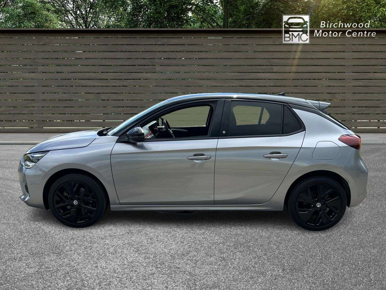 A 2021 VAUXHALL CORSA 50kWh SRi Premium Hatchback 5dr Electric Auto (136 ps) SERVICE HISTORY A 2021 VAUXHALL CORSA 50kWh SRi Premium Hatchback 5dr Electric Auto (136 ps) SERVICE HISTORY