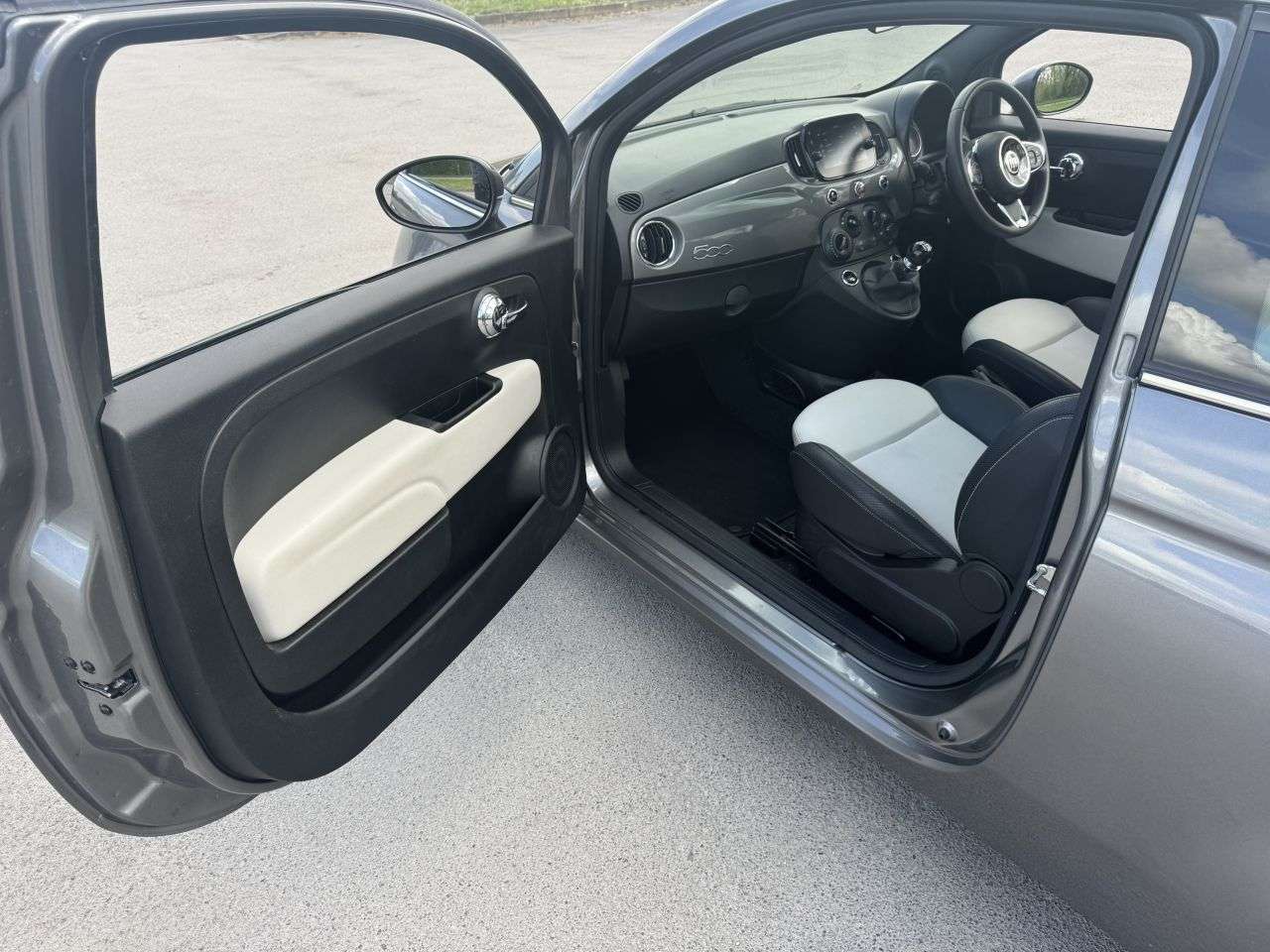 2023 FIAT 500 2023 FIAT 500