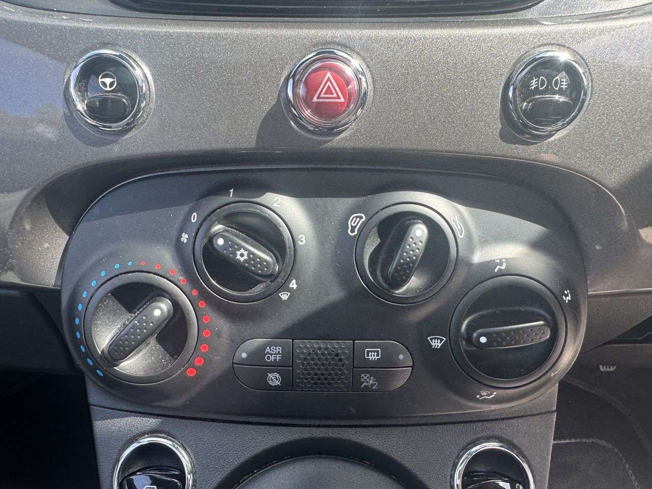 2023 FIAT 500 2023 FIAT 500