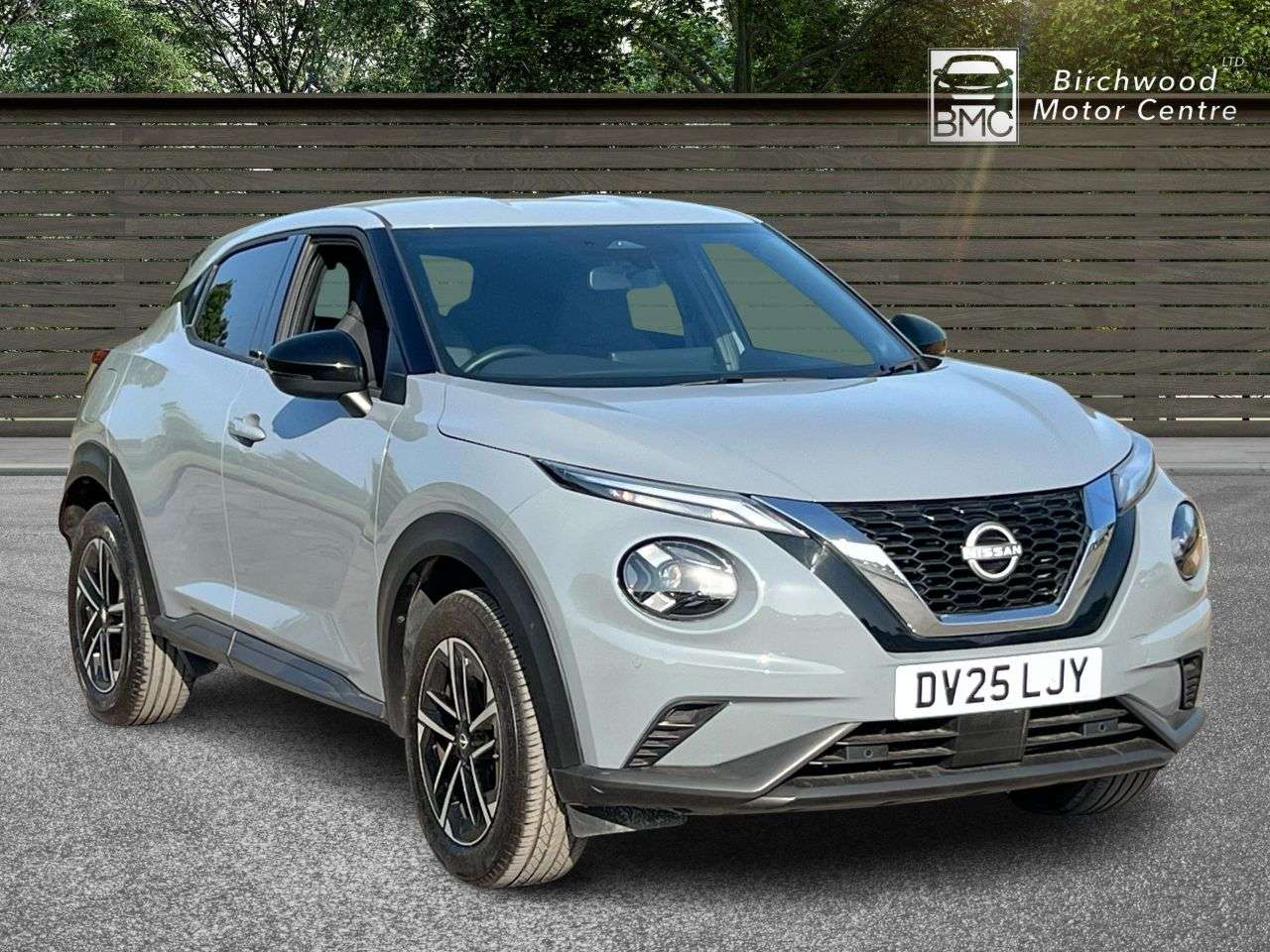A 2025 NISSAN JUKE 1.0 DIG-T N-Connecta SUV 5dr Petrol DCT Auto Euro 6 (s/s) (114 ps) SERVICE A 2025 NISSAN JUKE 1.0 DIG-T N-Connecta SUV 5dr Petrol DCT Auto Euro 6 (s/s) (114 ps) SERVICE