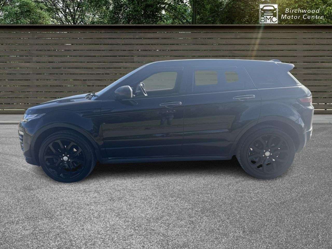A 2017 LAND ROVER RANGE ROVER EVOQUE 2.0 TD4 HSE Dynamic Lux SUV 5dr Diesel Auto 4WD Euro 6 (s/s) (180 ps) A 2017 LAND ROVER RANGE ROVER EVOQUE 2.0 TD4 HSE Dynamic Lux SUV 5dr Diesel Auto 4WD Euro 6 (s/s) (180 ps)