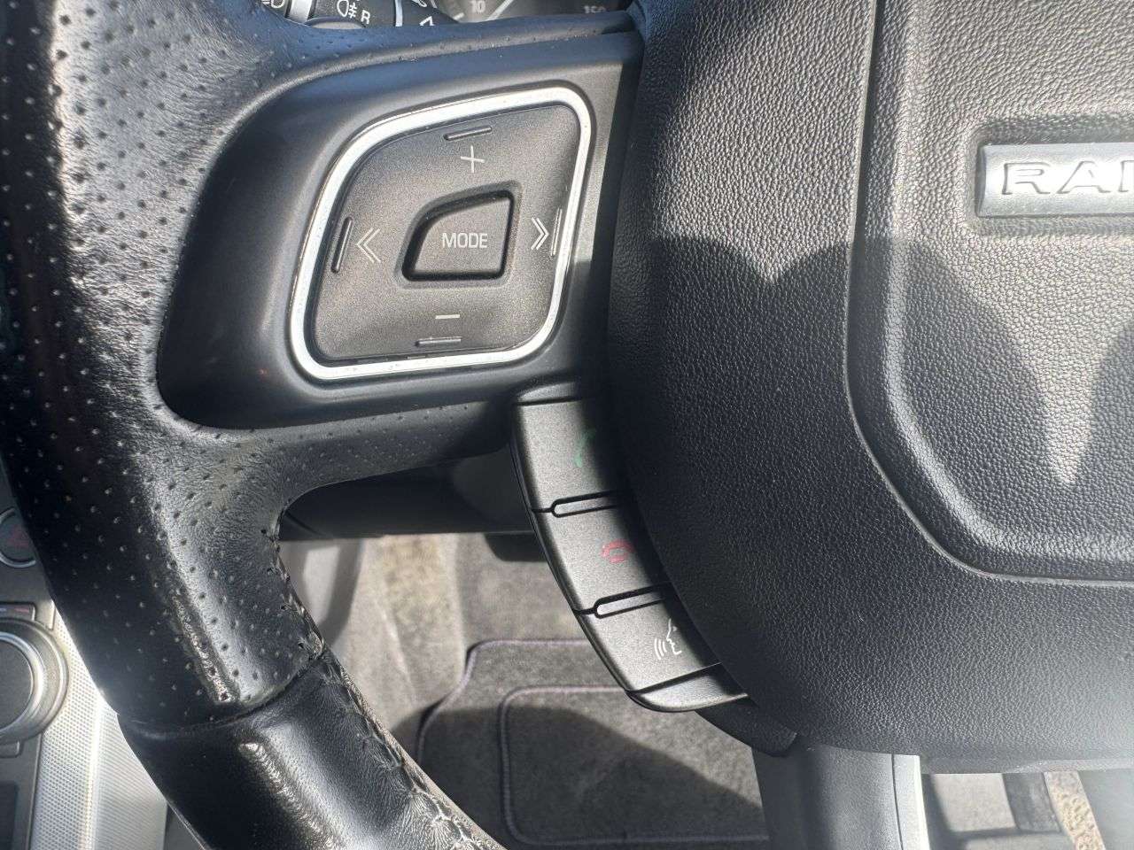 2017 LAND ROVER RANGE ROVER EVOQUE 2017 LAND ROVER RANGE ROVER EVOQUE