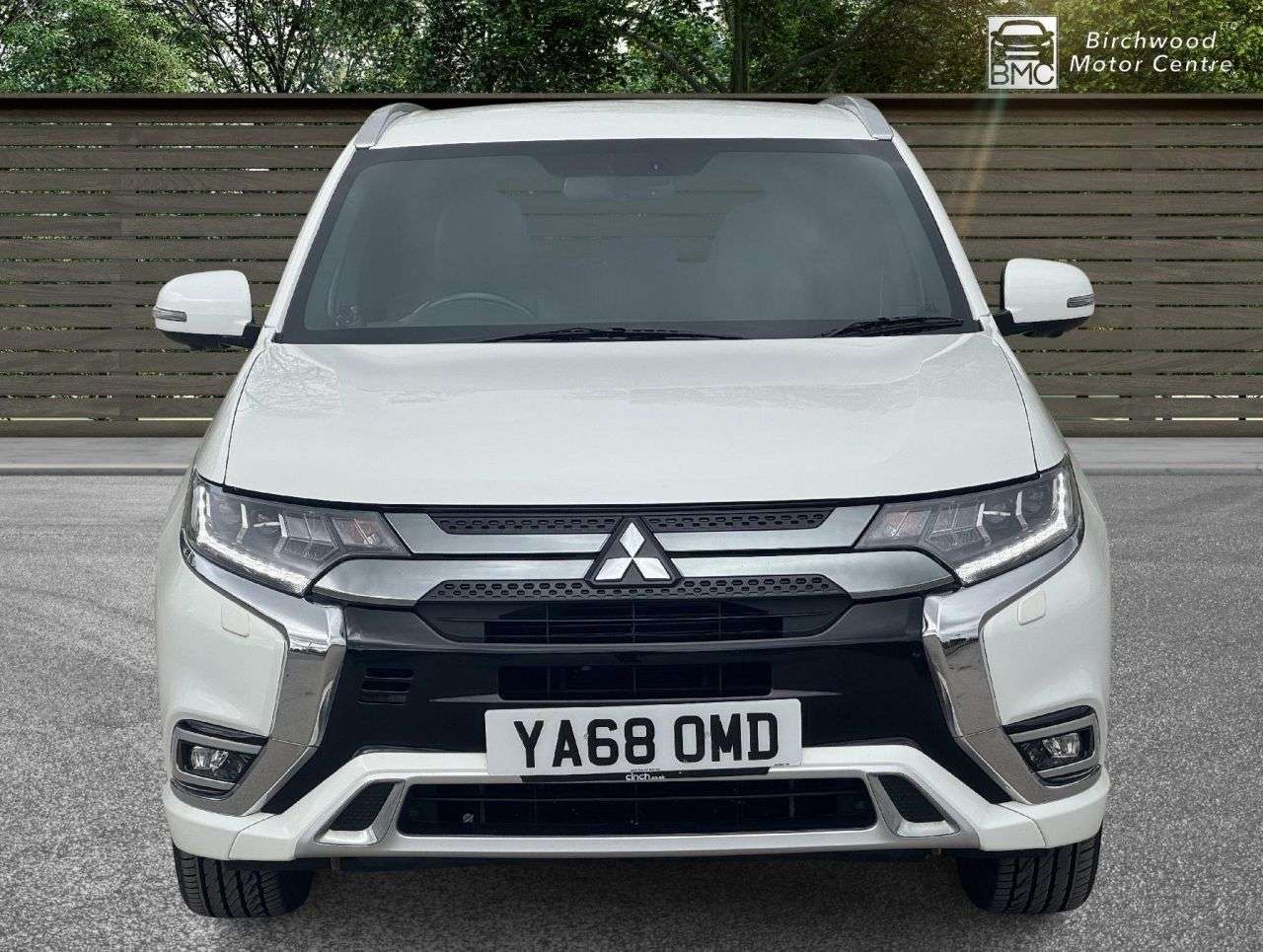 A 2018 MITSUBISHI OUTLANDER 2.4h TwinMotor 13.8kWh 4h SUV 5dr Petrol Plug-in Hybrid CVT 4WD Euro 6 (s/s A 2018 MITSUBISHI OUTLANDER 2.4h TwinMotor 13.8kWh 4h SUV 5dr Petrol Plug-in Hybrid CVT 4WD Euro 6 (s/s