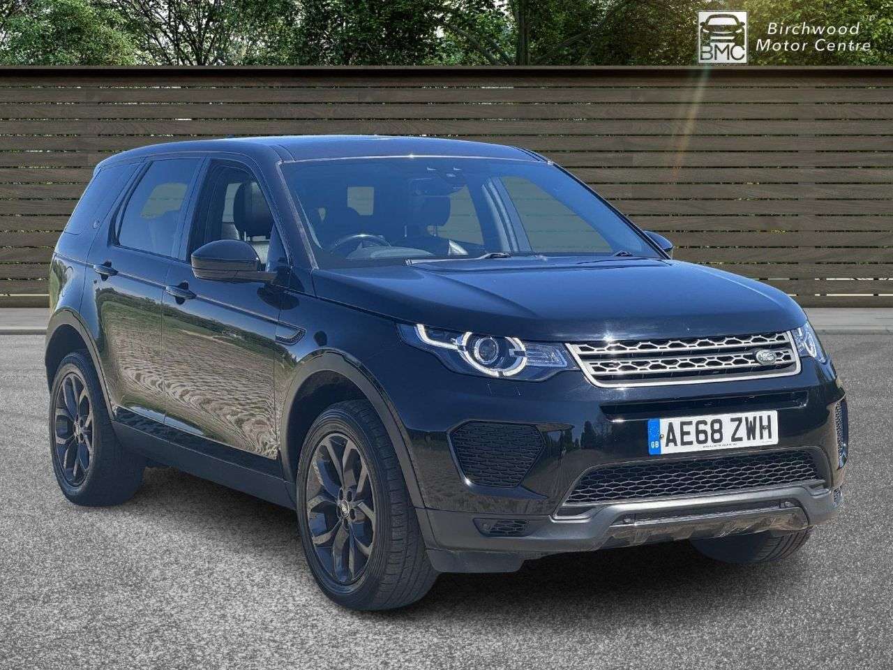 A 2018 LAND ROVER DISCOVERY SPORT 2.0 TD4 Landmark SUV 5dr Diesel Auto 4WD Euro 6 (s/s) (180 ps) 7 SEATER AUT A 2018 LAND ROVER DISCOVERY SPORT 2.0 TD4 Landmark SUV 5dr Diesel Auto 4WD Euro 6 (s/s) (180 ps) 7 SEATER AUT
