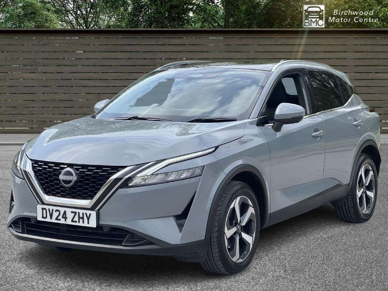 A 2024 NISSAN QASHQAI 1.3 DIG-T MHEV N-Connecta SUV 5dr Petrol Hybrid XTRON Euro 6 (s/s) (158 ps) A 2024 NISSAN QASHQAI 1.3 DIG-T MHEV N-Connecta SUV 5dr Petrol Hybrid XTRON Euro 6 (s/s) (158 ps)