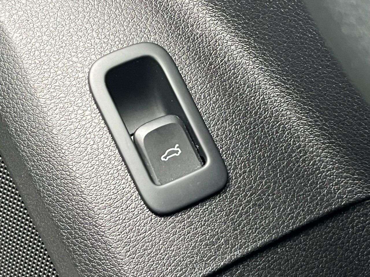 2018 AUDI Q2 2018 AUDI Q2