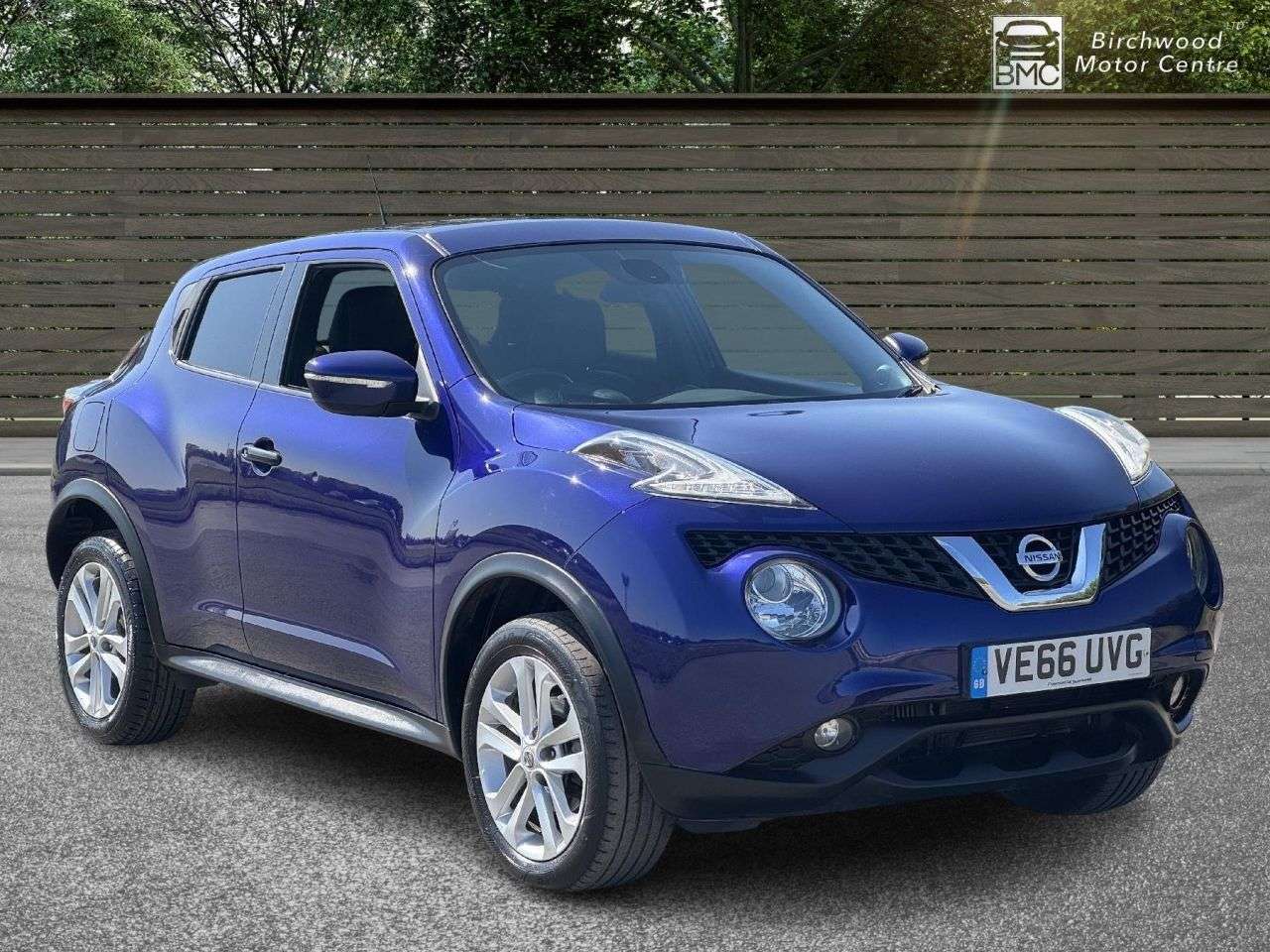 A 2016 NISSAN JUKE 1.2 DIG-T N-Connecta SUV 5dr Petrol Manual Euro 6 (s/s) (115 ps) HISTORY A 2016 NISSAN JUKE 1.2 DIG-T N-Connecta SUV 5dr Petrol Manual Euro 6 (s/s) (115 ps) HISTORY