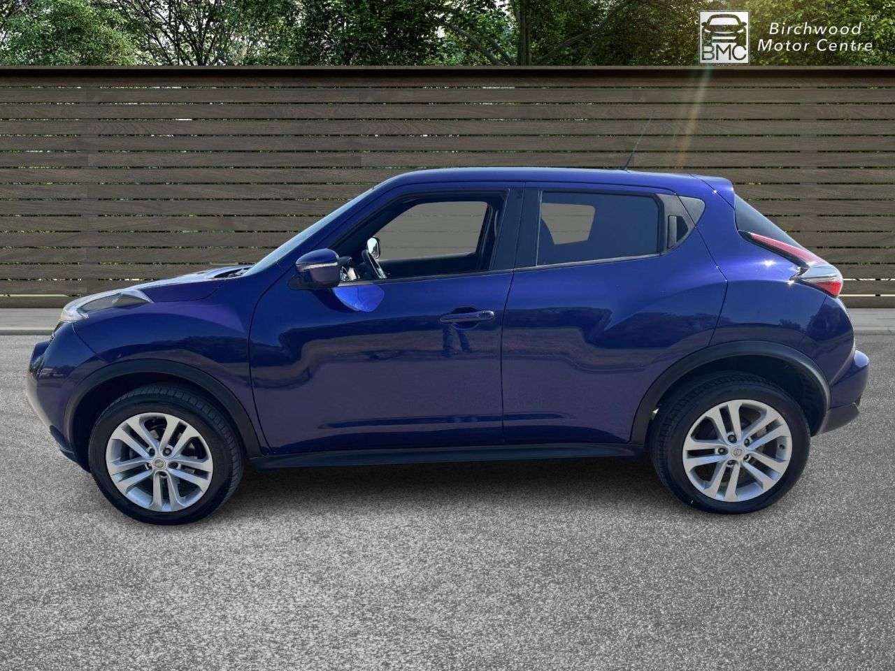 A 2016 NISSAN JUKE 1.2 DIG-T N-Connecta SUV 5dr Petrol Manual Euro 6 (s/s) (115 ps) HISTORY A 2016 NISSAN JUKE 1.2 DIG-T N-Connecta SUV 5dr Petrol Manual Euro 6 (s/s) (115 ps) HISTORY