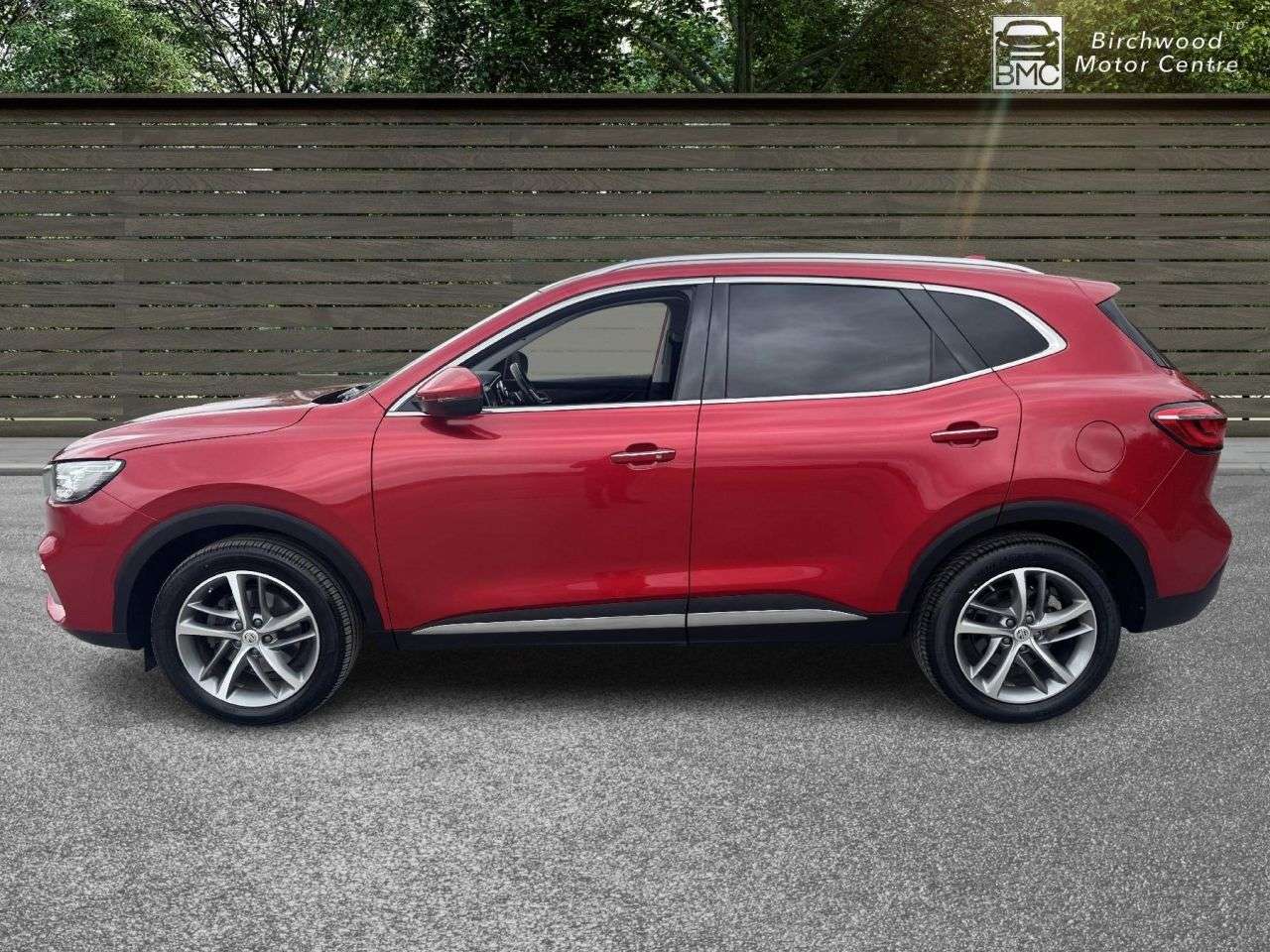 A 2023 MG MG HS 1.5 T-GDI Exclusive SUV 5dr Petrol DCT Euro 6 (s/s) (162 ps) FULL SERVICE H A 2023 MG MG HS 1.5 T-GDI Exclusive SUV 5dr Petrol DCT Euro 6 (s/s) (162 ps) FULL SERVICE H