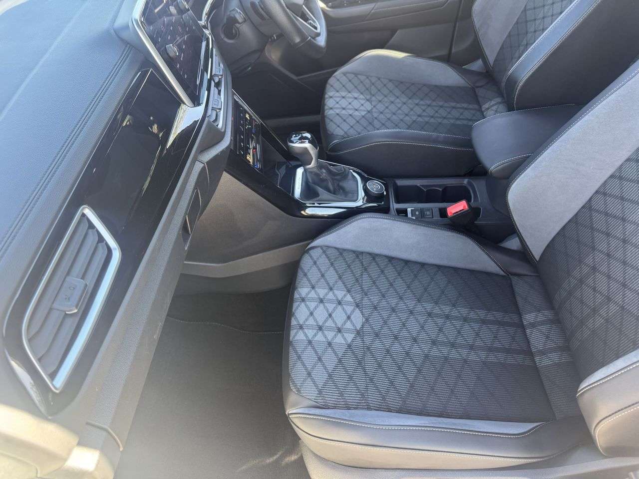2023 VOLKSWAGEN T-ROC 2023 VOLKSWAGEN T-ROC