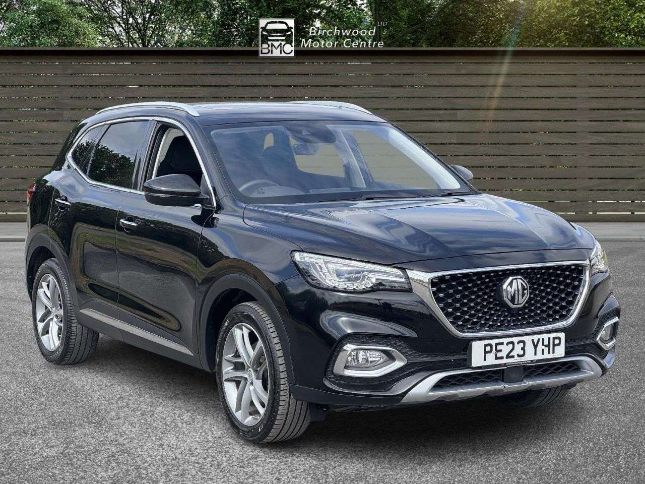 A 2023 MG MG HS 1.5 T-GDI Exclusive SUV 5dr Petrol DCT Euro 6 (s/s) (162 ps) FULL SERVICE H A 2023 MG MG HS 1.5 T-GDI Exclusive SUV 5dr Petrol DCT Euro 6 (s/s) (162 ps) FULL SERVICE H