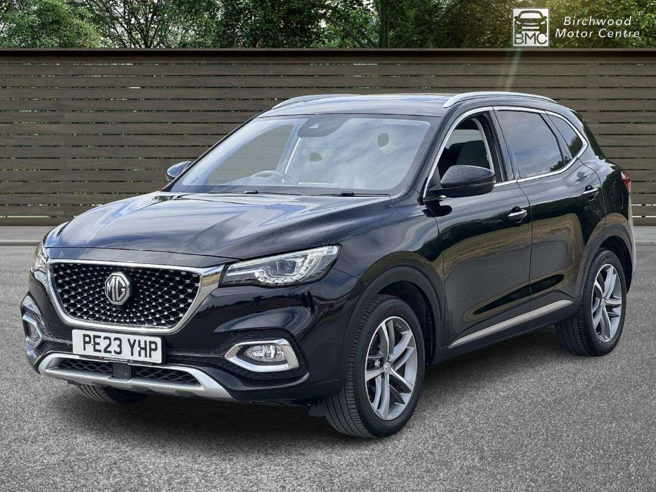A 2023 MG MG HS 1.5 T-GDI Exclusive SUV 5dr Petrol DCT Euro 6 (s/s) (162 ps) FULL SERVICE H A 2023 MG MG HS 1.5 T-GDI Exclusive SUV 5dr Petrol DCT Euro 6 (s/s) (162 ps) FULL SERVICE H