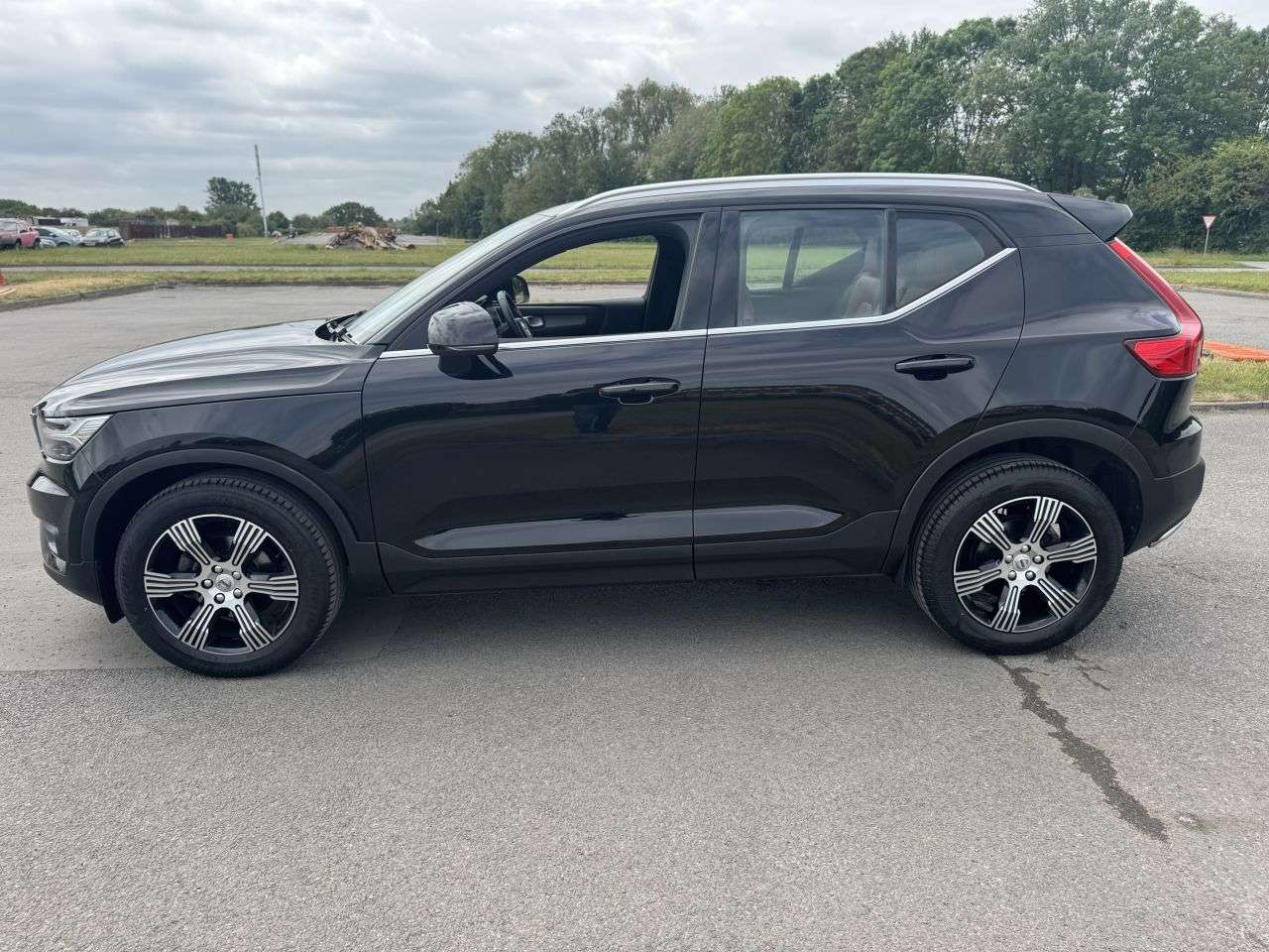 2021 VOLVO XC40 2021 VOLVO XC40
