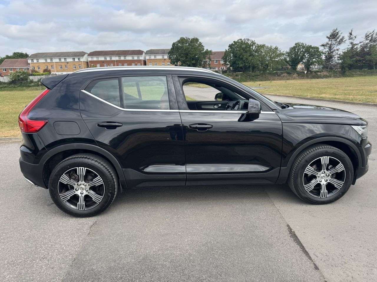 2021 VOLVO XC40 2021 VOLVO XC40